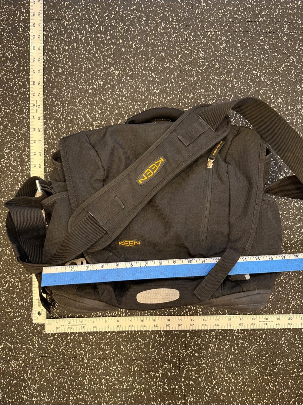 Keen Black Men's unisex Messenger commuter bag laptop yellow vintage hybrid